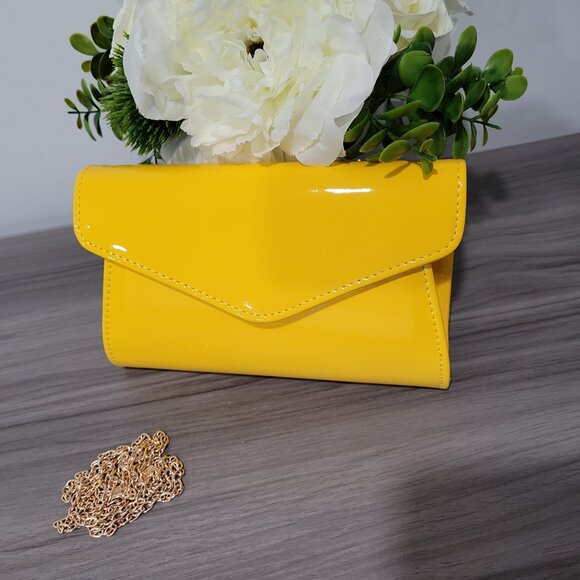 Elegant Yellow Patent Leather Clutch Purse - Evening Bag with Chain for Women - Picture 6 of 8